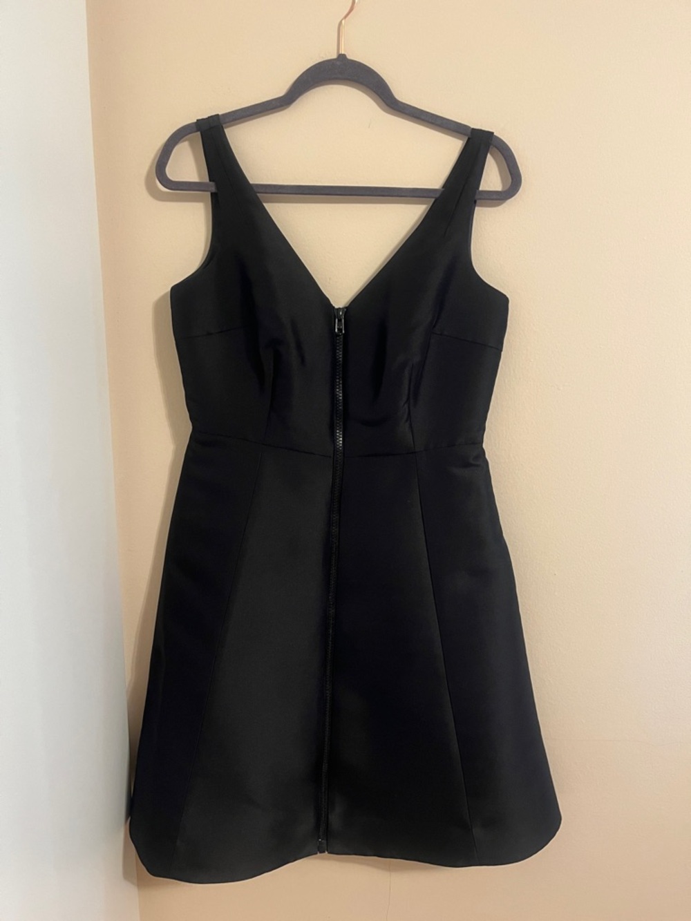 kate spade Black Sleeveless V-Neck Mini Dress with Front Zip original price $428